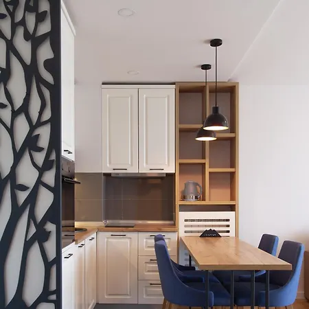 Sunset Apartment *